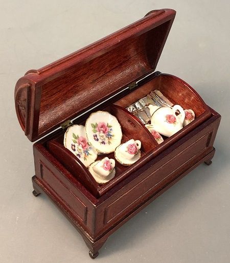 Mahogany Hope Chest MC00835