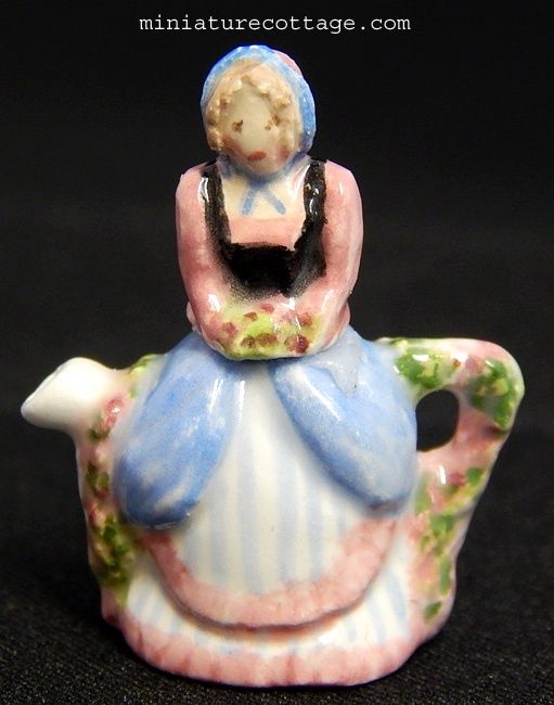 Maiden Tea Pot vc66144