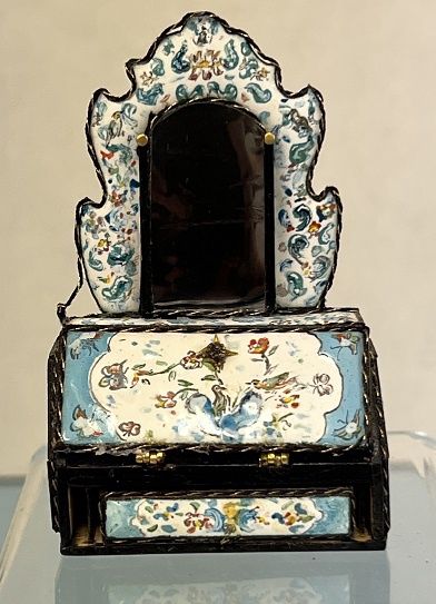Ladies Enameled Tabletop Vanity or Desk ALA1128