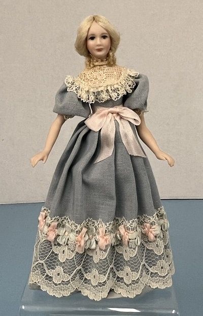 Lady Doll in Blue mc36x