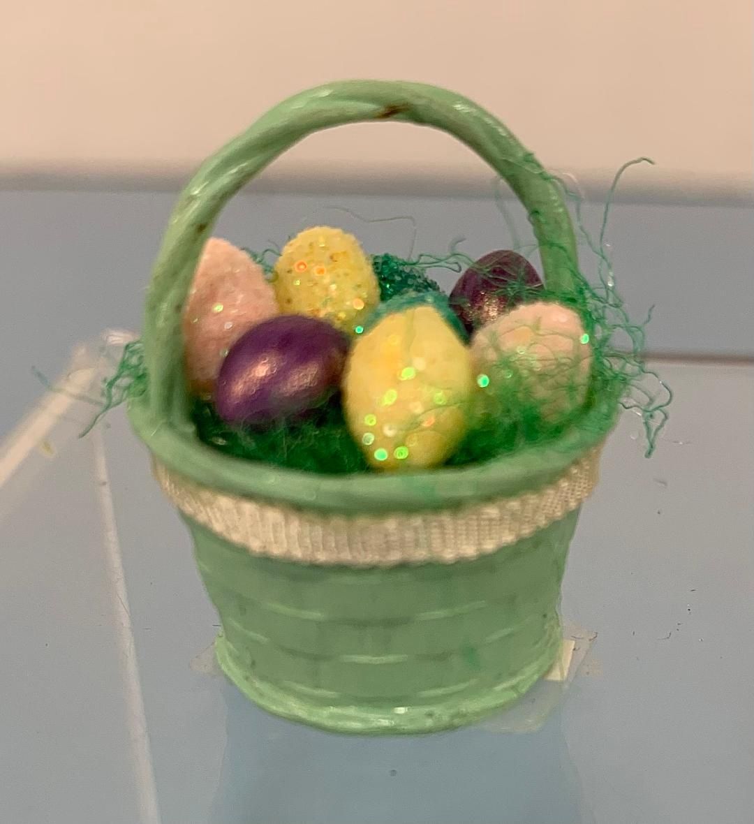 Light Green Basket with Eggs mc04839