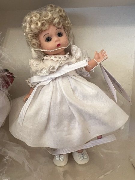 Madame Alexander Blue Hat Doll ma36747