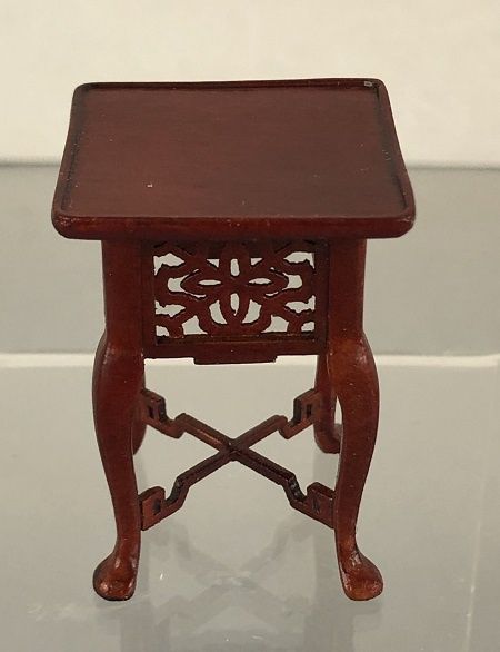 Mahogany Side Table bes2333sq