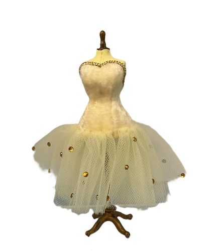Mannequin with Yellow Tulle/Velvet Dress mc415x