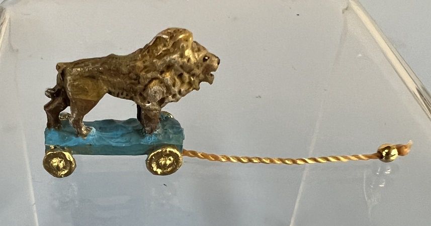 Lion Pull Toy ch22415