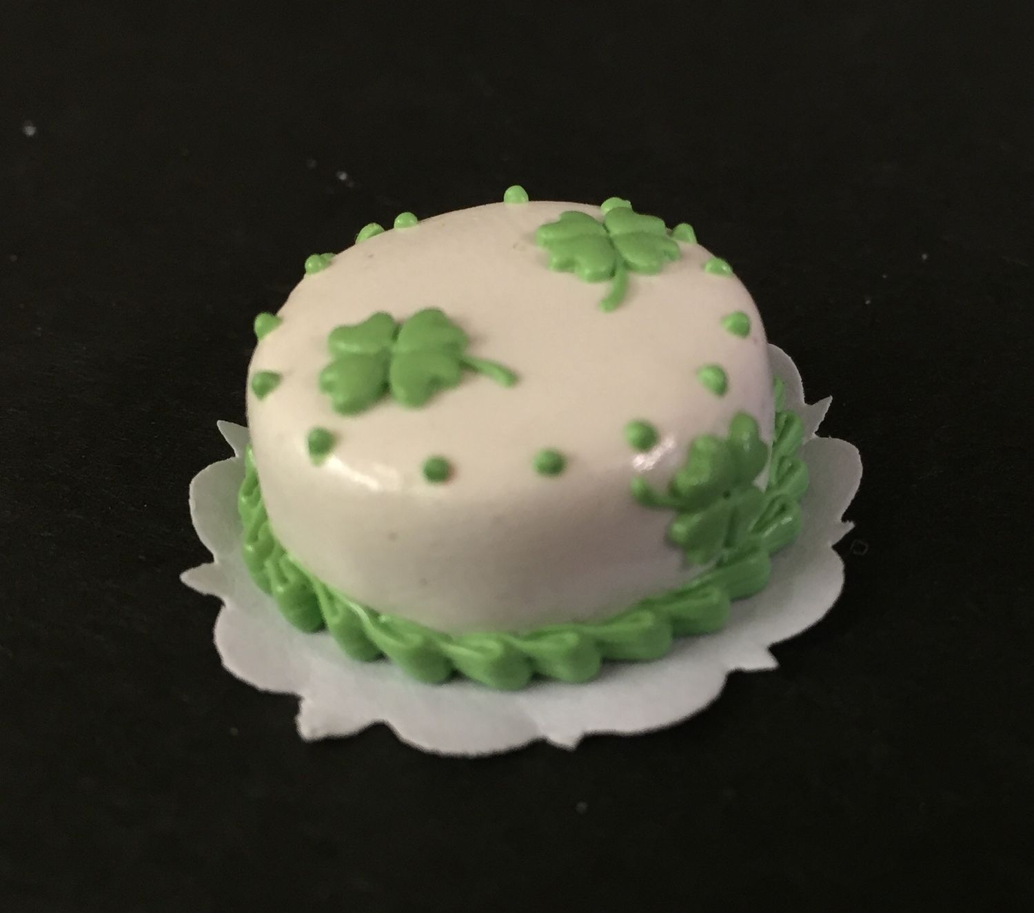 Luck 'o the Irish' Cake bdK2106