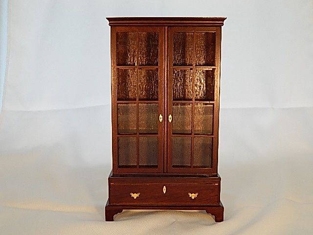 Mahogany Bookcase LH1931