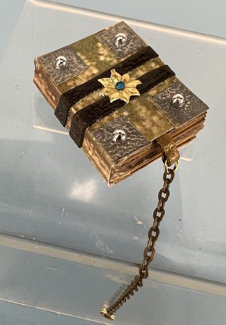 Medieval Manuscript with Gold Foiled Star mc873