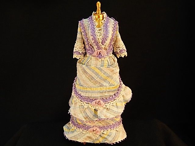 Mannequin and Dress ml102203