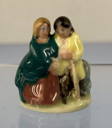 Man and Woman Figurine mc04594
