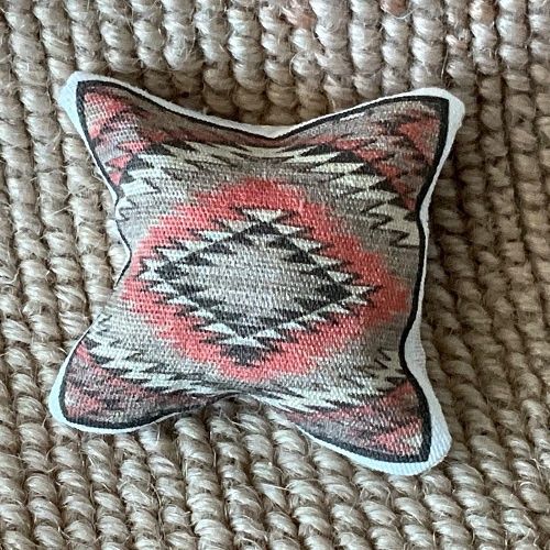 Modern Pillow pt009
