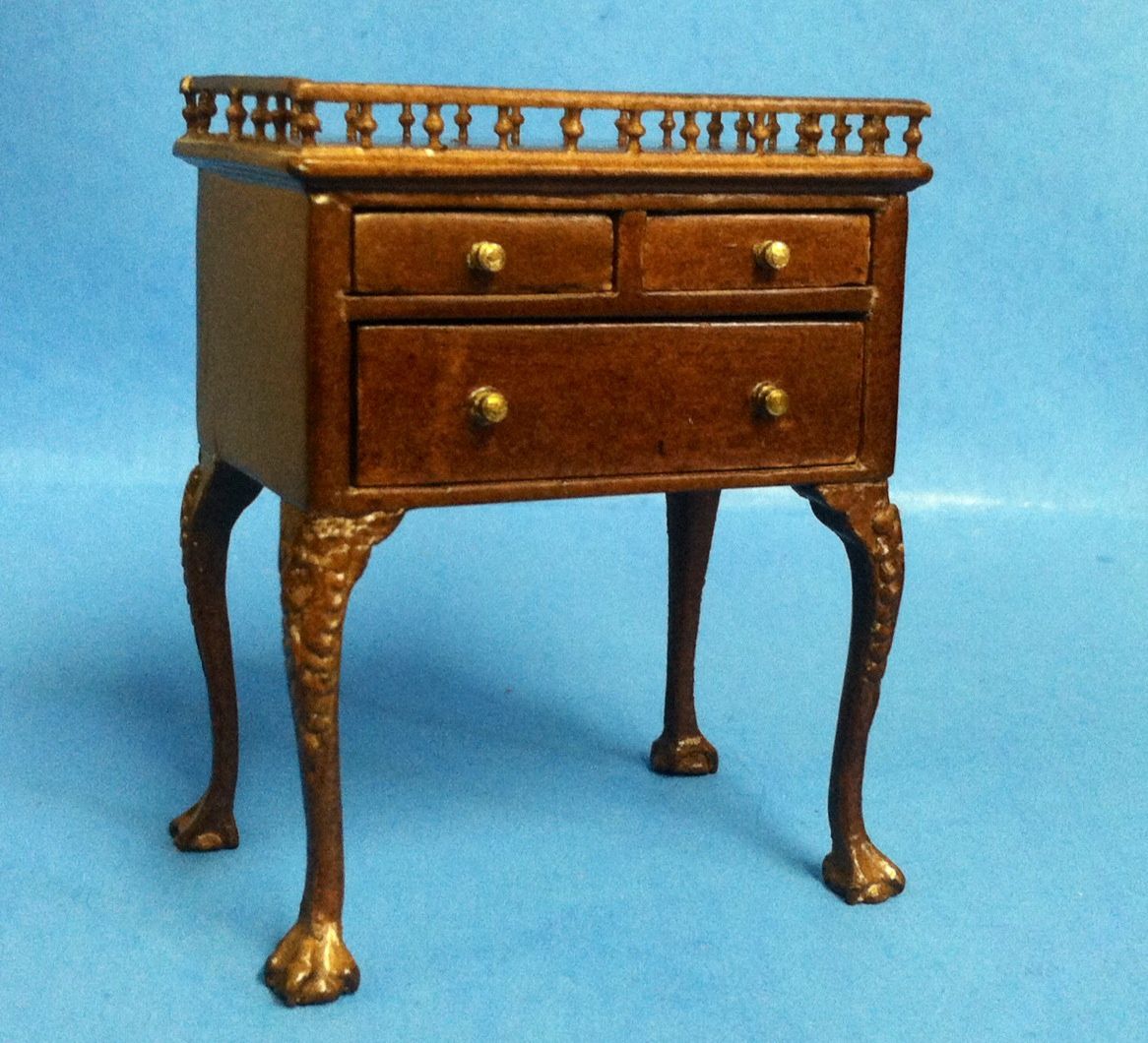 Night Stand w/ Gallery besuk12
