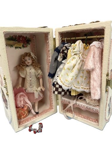 MiMi and Her Full Travel Trunk ps022