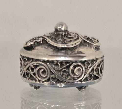 Miniature Sterling Oval Victorian Jewelry Box mc1082x