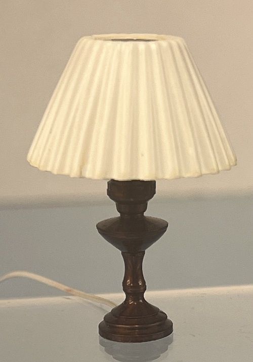 Metal Base with Fluted Shade MC031547
