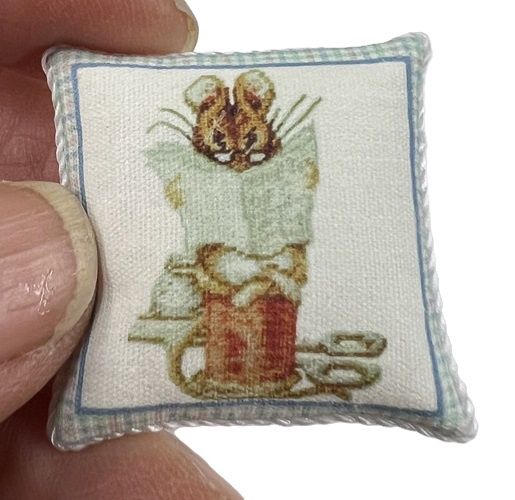 Mousie Pillow ib123