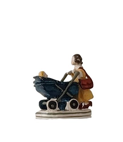 OLSZEWSKI MINIATURES VINTAGE FIGURINE OUT AND ABOUT 632-P SIGNED 632-P