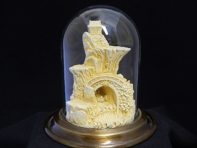 Oriental Display with Globe and Base eb1114