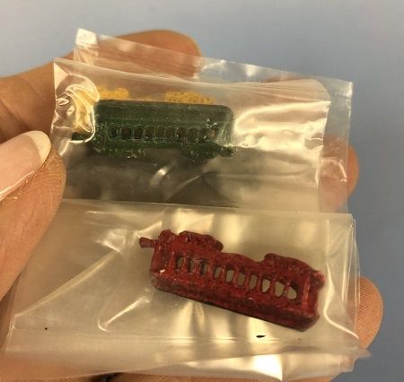 Metal Train Set w/Track and Station mc05097