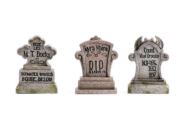 Mini Tombstones - Assortment of 3 gc595074