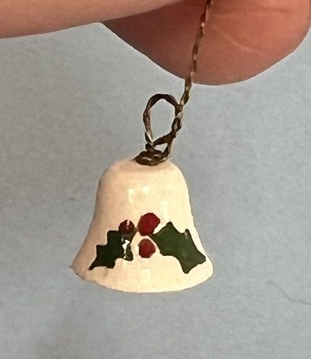 Mistletoe Bell ALA1058