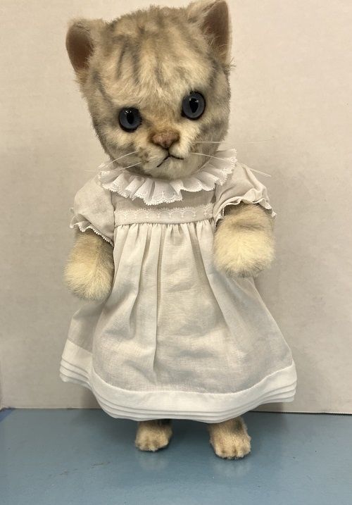 Moppet by R. John Wright rjw008