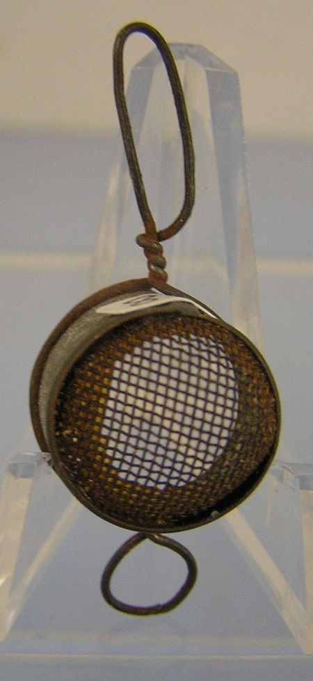 Old Fashion Food Strainer mc04802