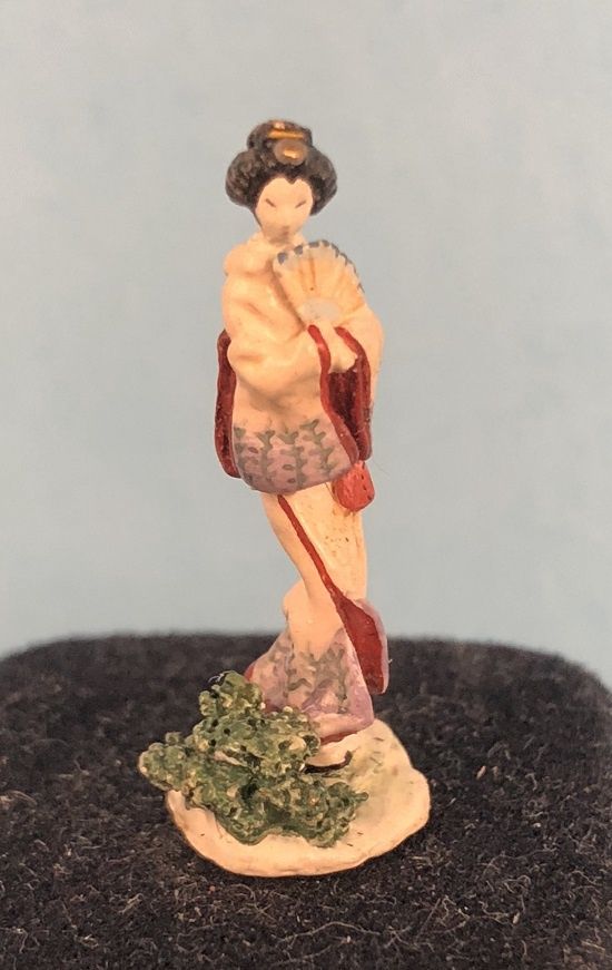 Oriental Girl 10AUC355