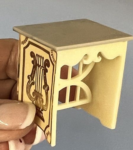 Petite Princess Dollhouse Furniture 1964 IDEAL set End Table Marble top Regency mc04912
