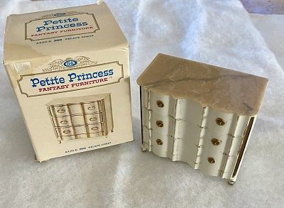 Petite Princess Fantasy Furniture Palace Chest pp4420-6