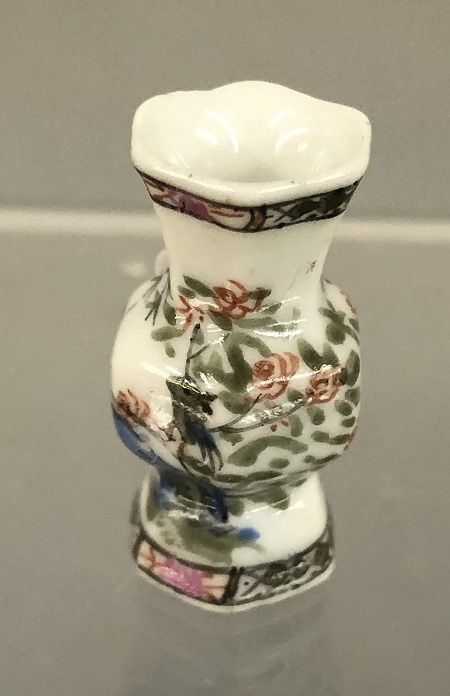 Oriental Vase MC03417