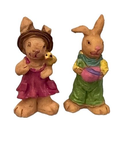 Pair of Dressed Easter Rabbits mc031748