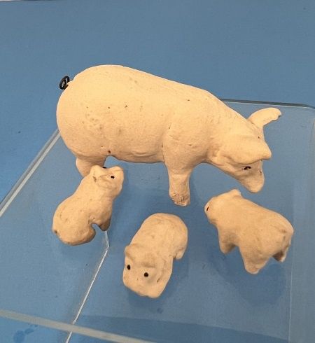 Pig and Pigets 3142023