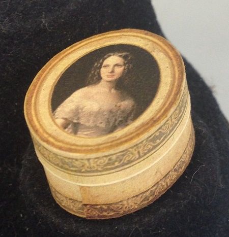 Oval Box 2 wcs02