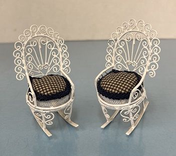 Pair of White Wire Rockers with Pads mc1445x