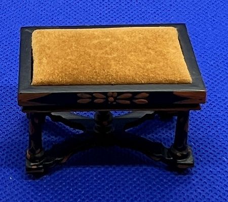 Painted Stool st8058