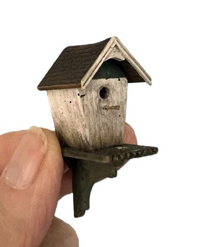 Pat and Noel Thomas birdhouse mc462x