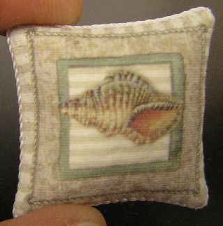 Pillow - Seashell in Rope Frame 1 PIL344