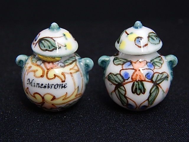 Pair of Soup Pots a3003m