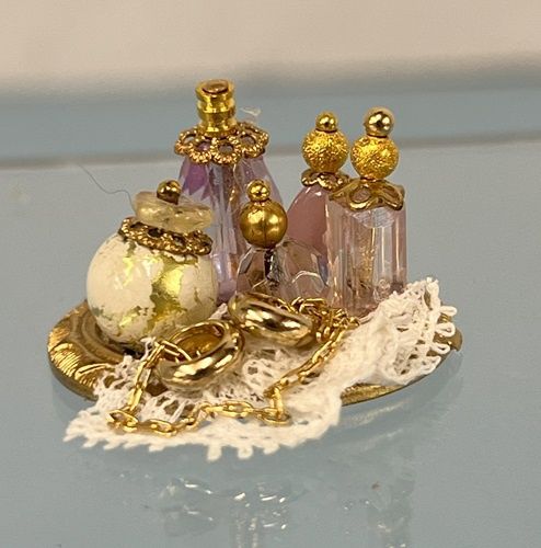 Perfume Tray mc030892