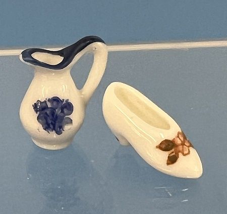 Pitcher and Shoe mc06081a