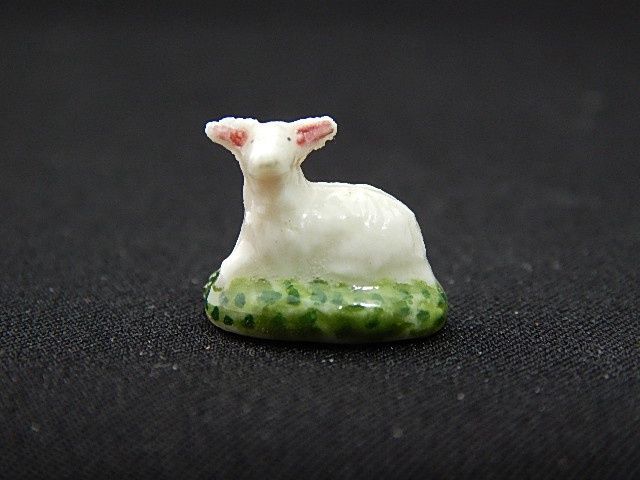 Pocelain Lamb by Ron Benson lh459