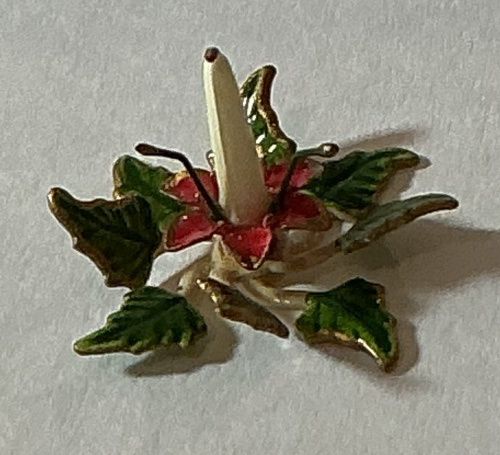 Poinsettia Candlestick with Candle ra814601j