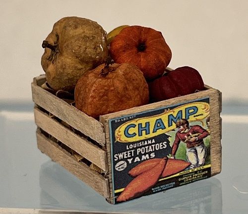 Pumpkin filled Wood Crate SH540A