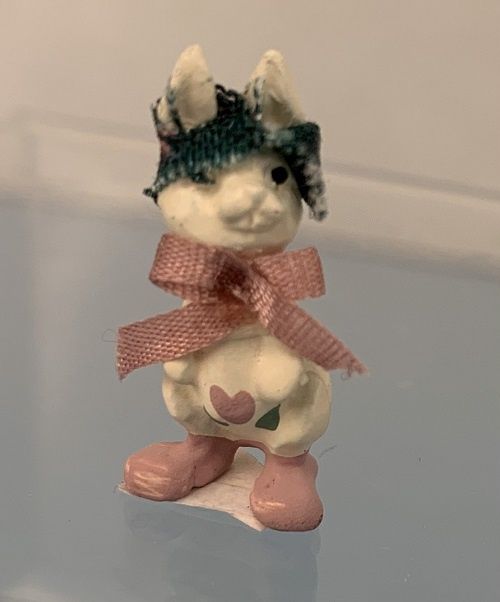 Rabbit with Head Scarf and Pink Bow mc00148