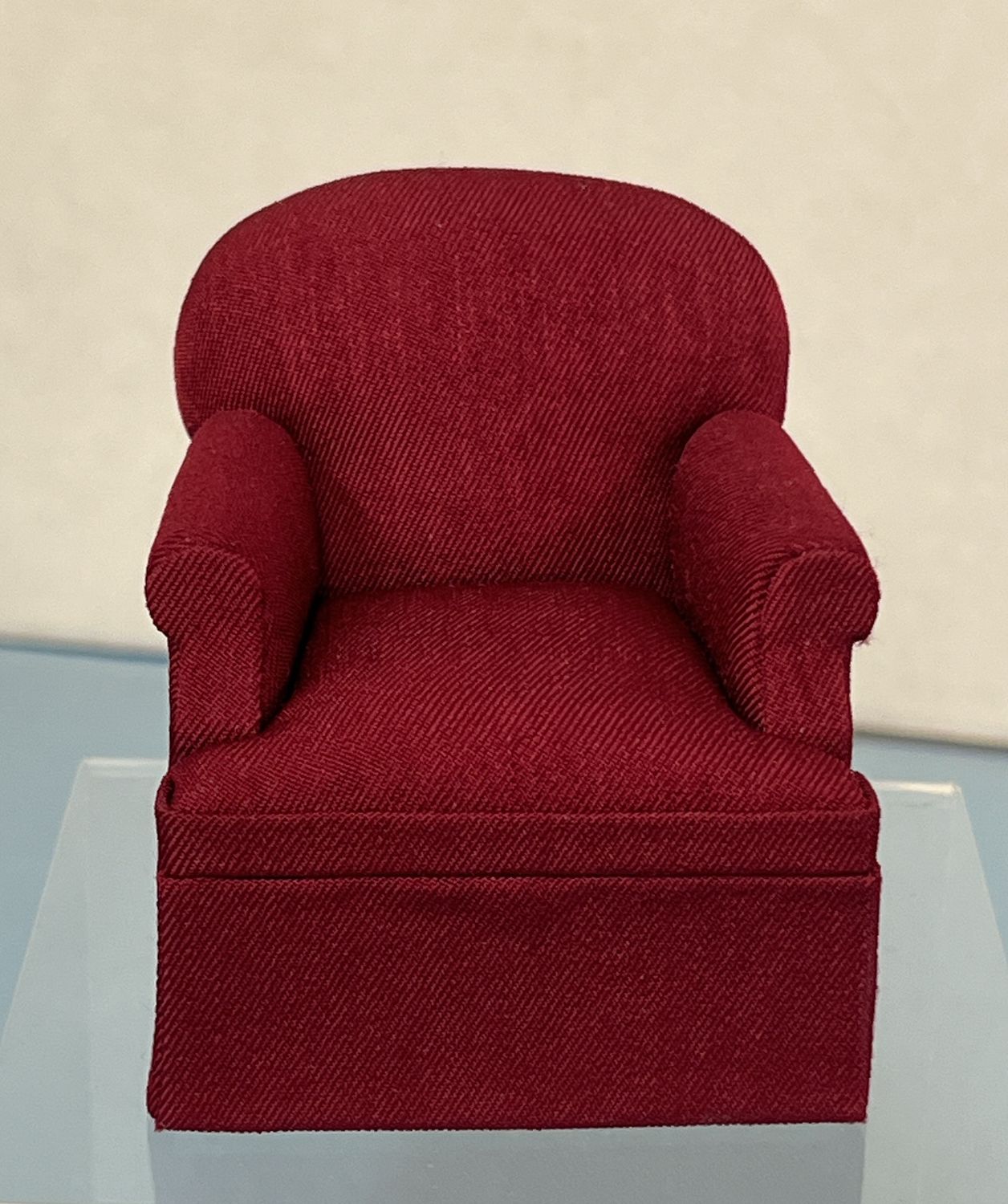 Red Chair 10011tb
