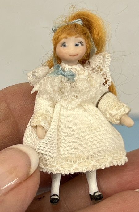 Red Haired Little Girl mc05636