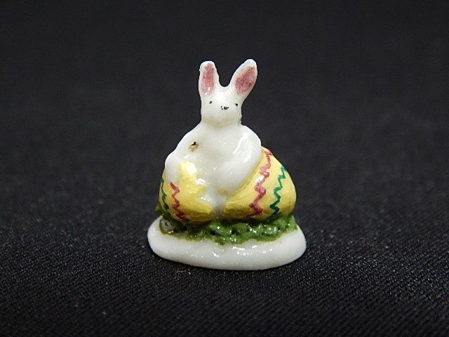 Porcelain Bunny and Egg by Ron Benson lh453