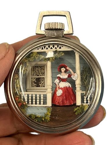 Pocket Watch Case with Porch and Lady Inside mc897x