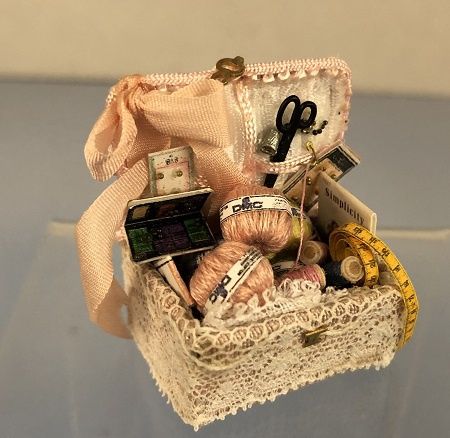Pink Sewing Basket mc05257